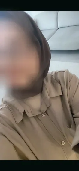 Astrid, 32