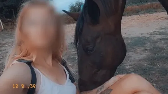 Christina, 33