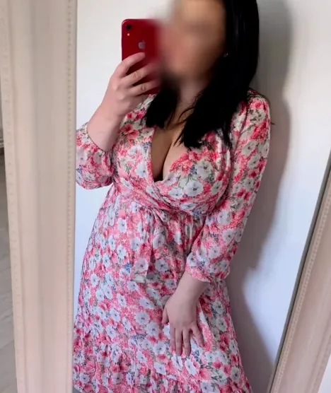 Clara, 29