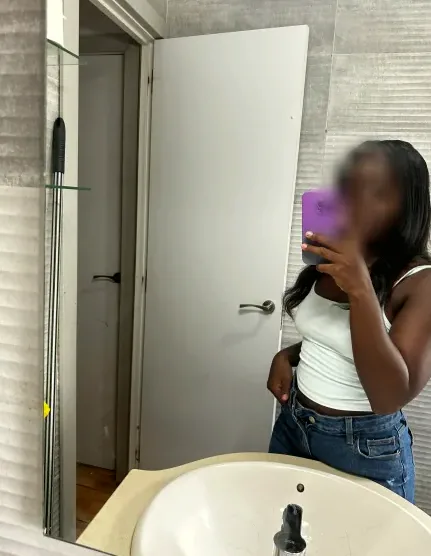 Ellen, 29
