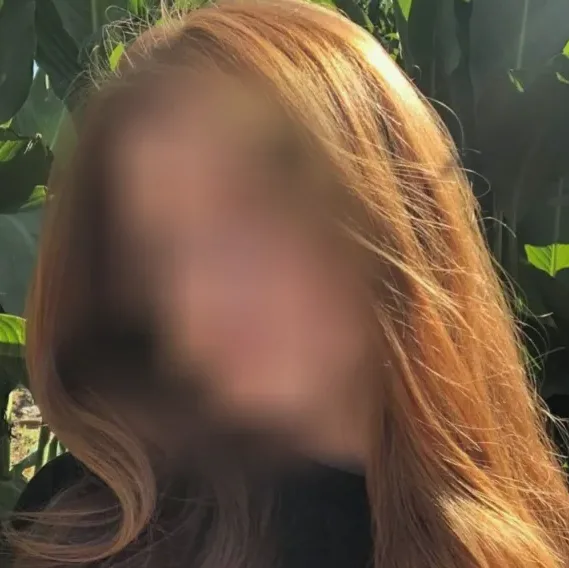 Malou, 23