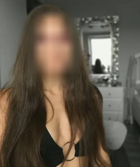 Merle, 28