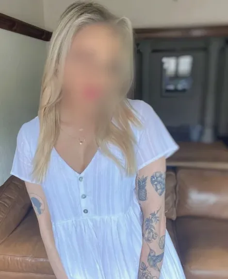 Molly, 40