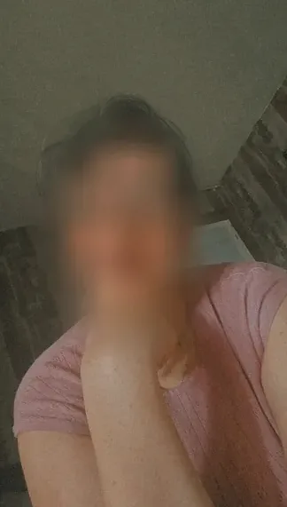 Nadia, 27