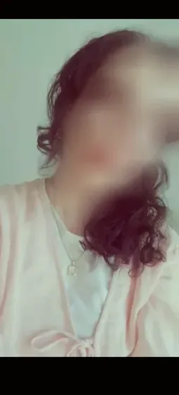 Sara, 27
