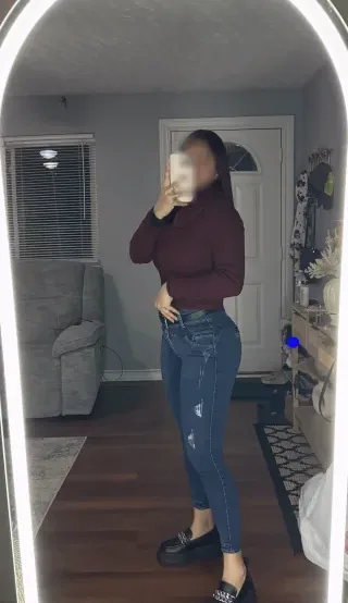 Signe, 29