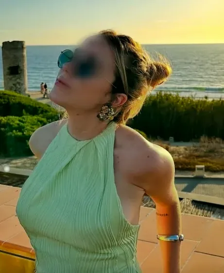Simone, 38